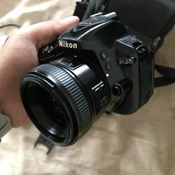  Nikon D5300 (Wifi) With 35mm Nikon Lens