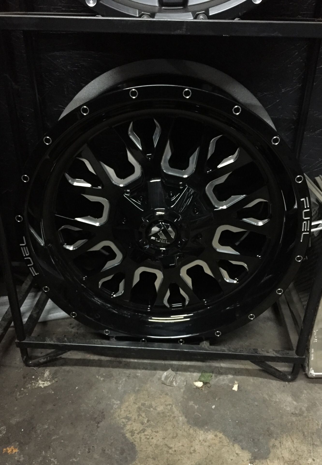 20 inch rims fuel stroke