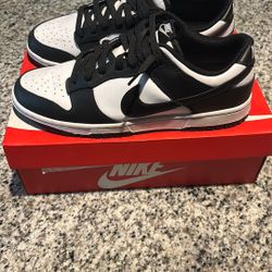 Nike Panda Dunks
