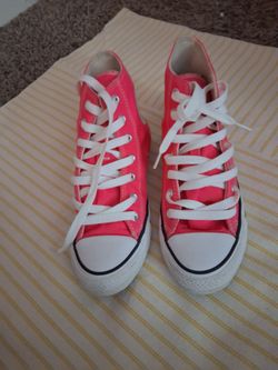 Hot pink Converse