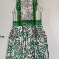 Women’s Taylor Green Floral Sleeveless Dress Size 2