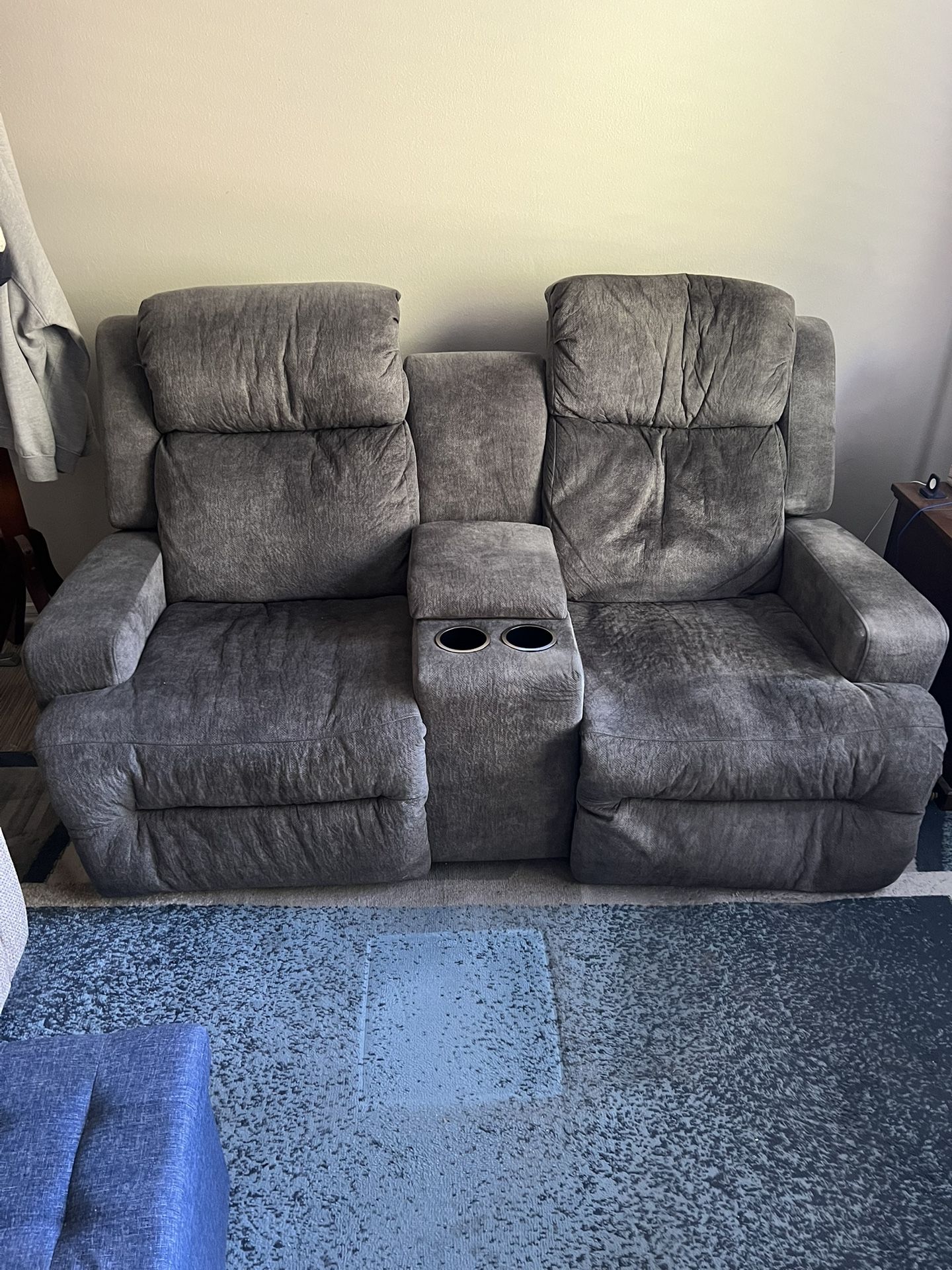 Dual Recliner Love Seat Couch 