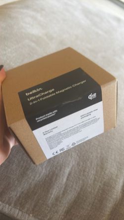 Belkin UltraCharge 2-in-1 Foldable Magnetic Charger – Brand New!