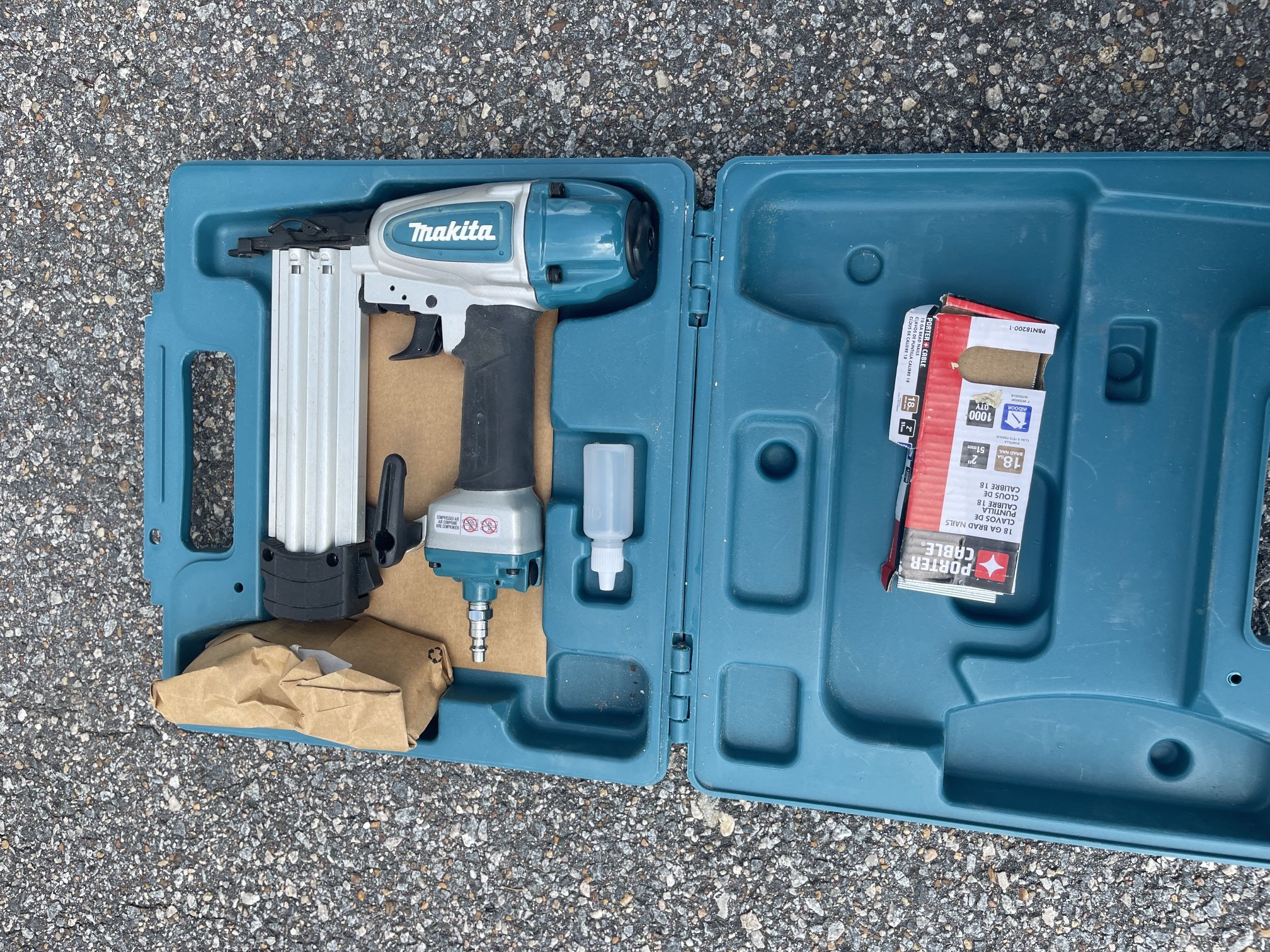 Druckluftnagler Makita, AF635-8 Bar Brad Tacker (15 Produktbild-Vorschau 5