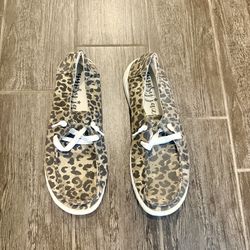 Size 11 leopard slide on sneakers