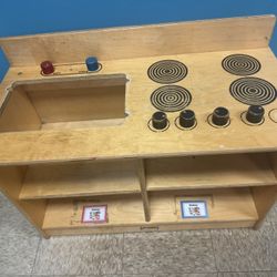 Play kitchen 