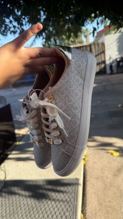 WOMENS SHOES!