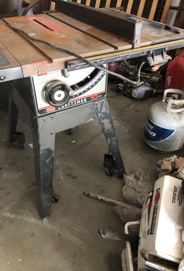 Craftsman table saw with guards and guides. for Sale in Renton, WA