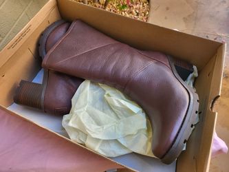 Brand New Never Used UGG Leather Boots