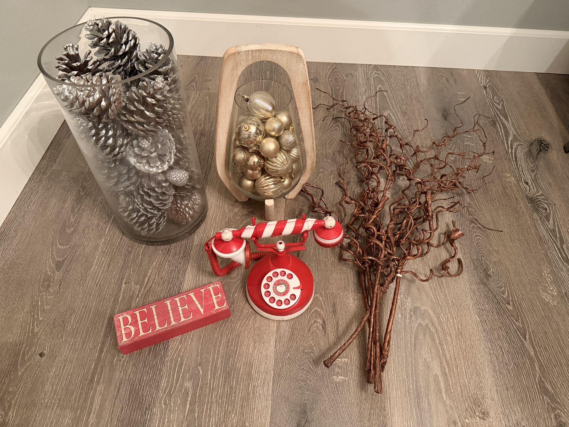 Christmas Decor Lot.🎄