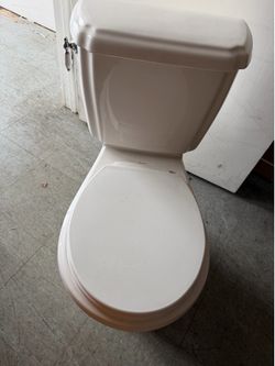 American Standard round toilet