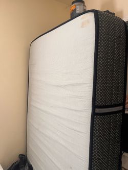 Twin mattress