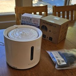 PETKIT Eversweet Solo 2 Fountain with 15 Water Filters