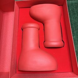 MSCHF Big Red Boot size 9 VNDS