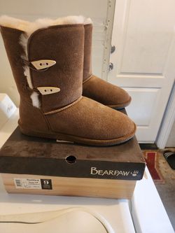 Bearpaw Women's Size 9