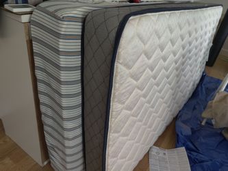 Mattresses twin