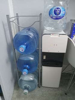 Water cooler as is read full description $60