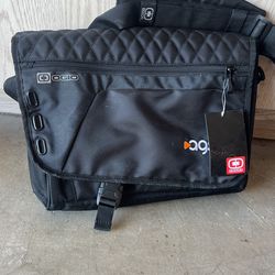 OGIO MESSENGER BAG 