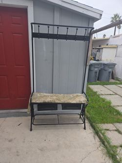 Entry Storage Bench