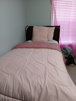 2 twin bed sets