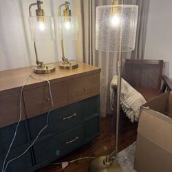 Modern Floor lamp w/ matching table lamps 