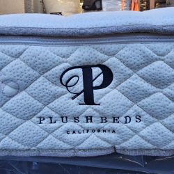 LIKE NEW! PlushBeds Latex King Mattress - Delivery Available