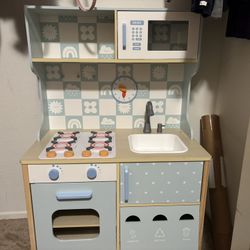Play Kitchen 