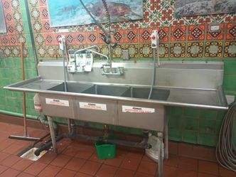 Stainless Steel 3 Compartment Sink
