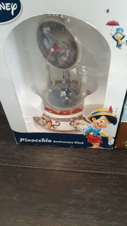 Disney beautiful clocks 80 each