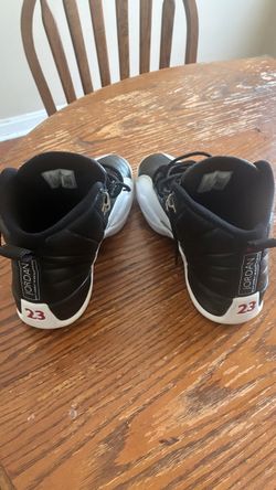 Size 8.5 Jordan playoffs 12s