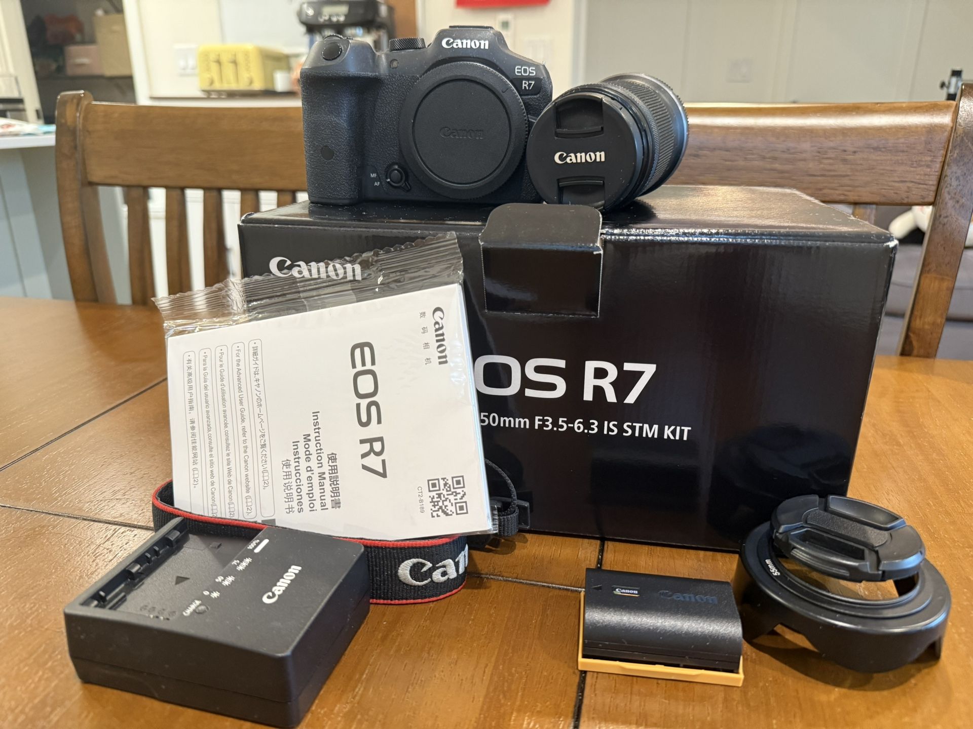 Canon R7 + RF-S 18-150mm Kit – Like New, Original Box, Low Shutter Count 