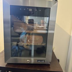 NewAir Cigar Club 250 Electric Humidor
