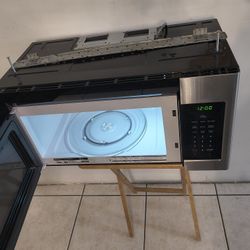 Frigidaire Over The Counter Microwave Oven 
