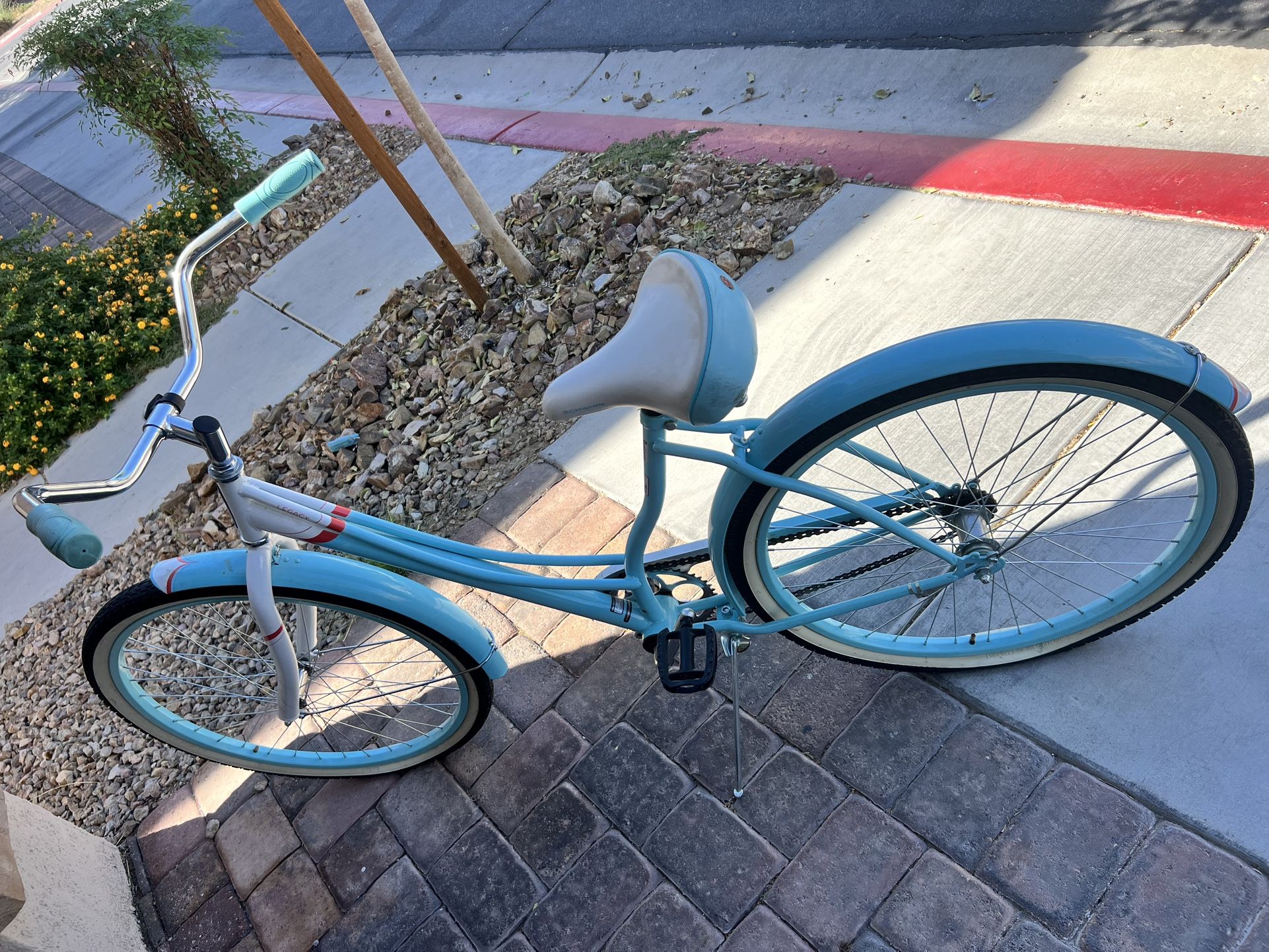 Schwinn Girls Beach Cruiser