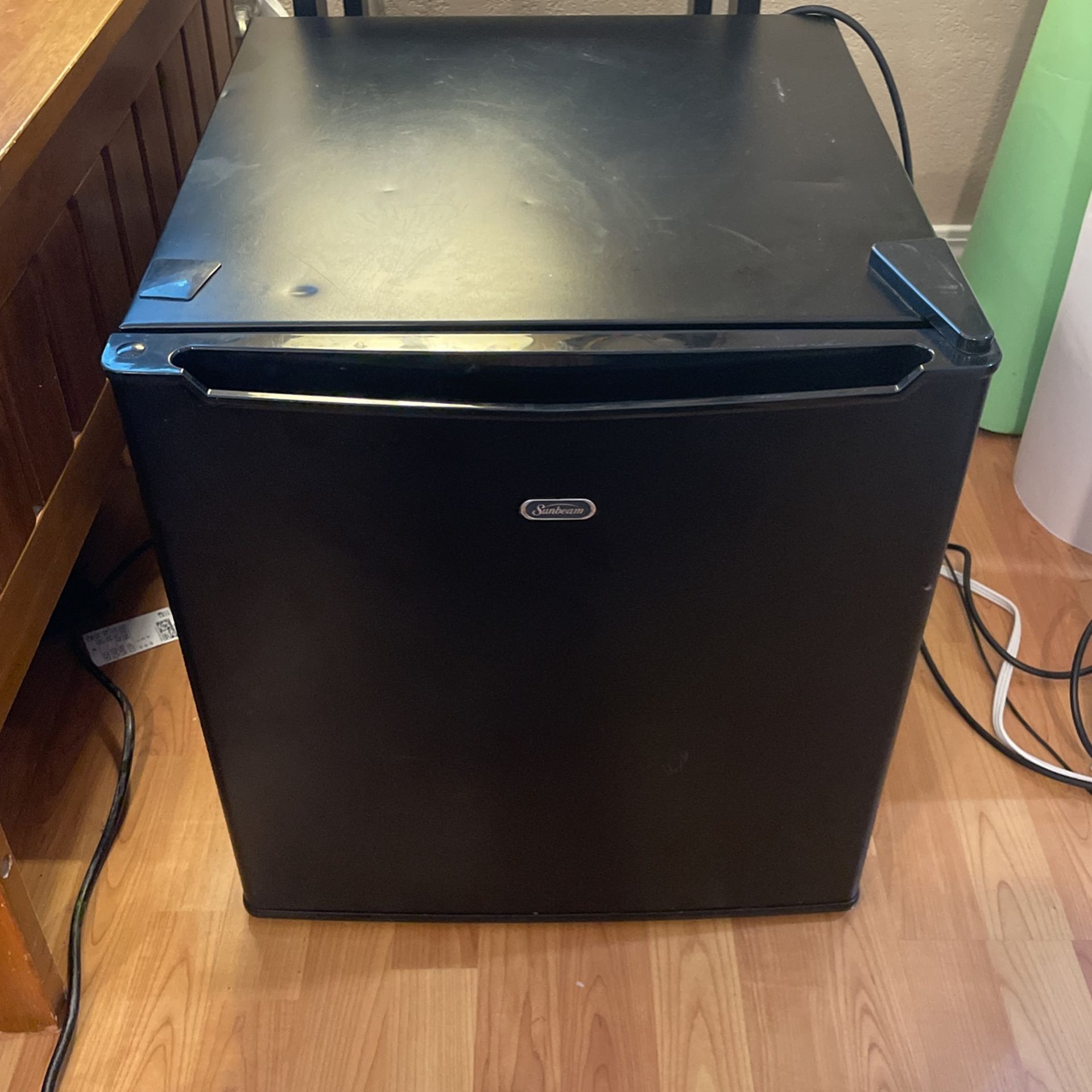 Sunbeam Mini Fridge