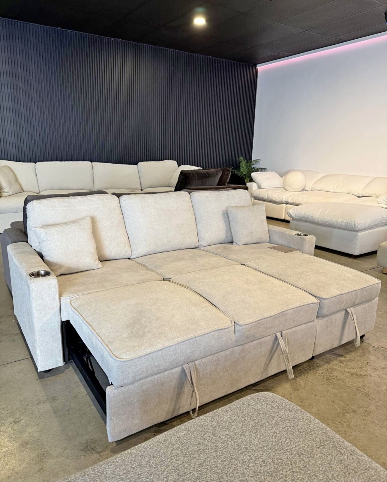 Sleeper Sofa Bed — Pull Out Couch w/ Storage/ Free Local Delivery 🚚