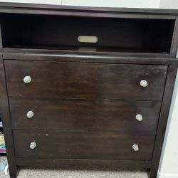 Solid wood Dresser