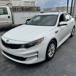 2018 KIA Optima