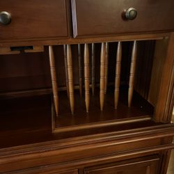 China Cabinet 