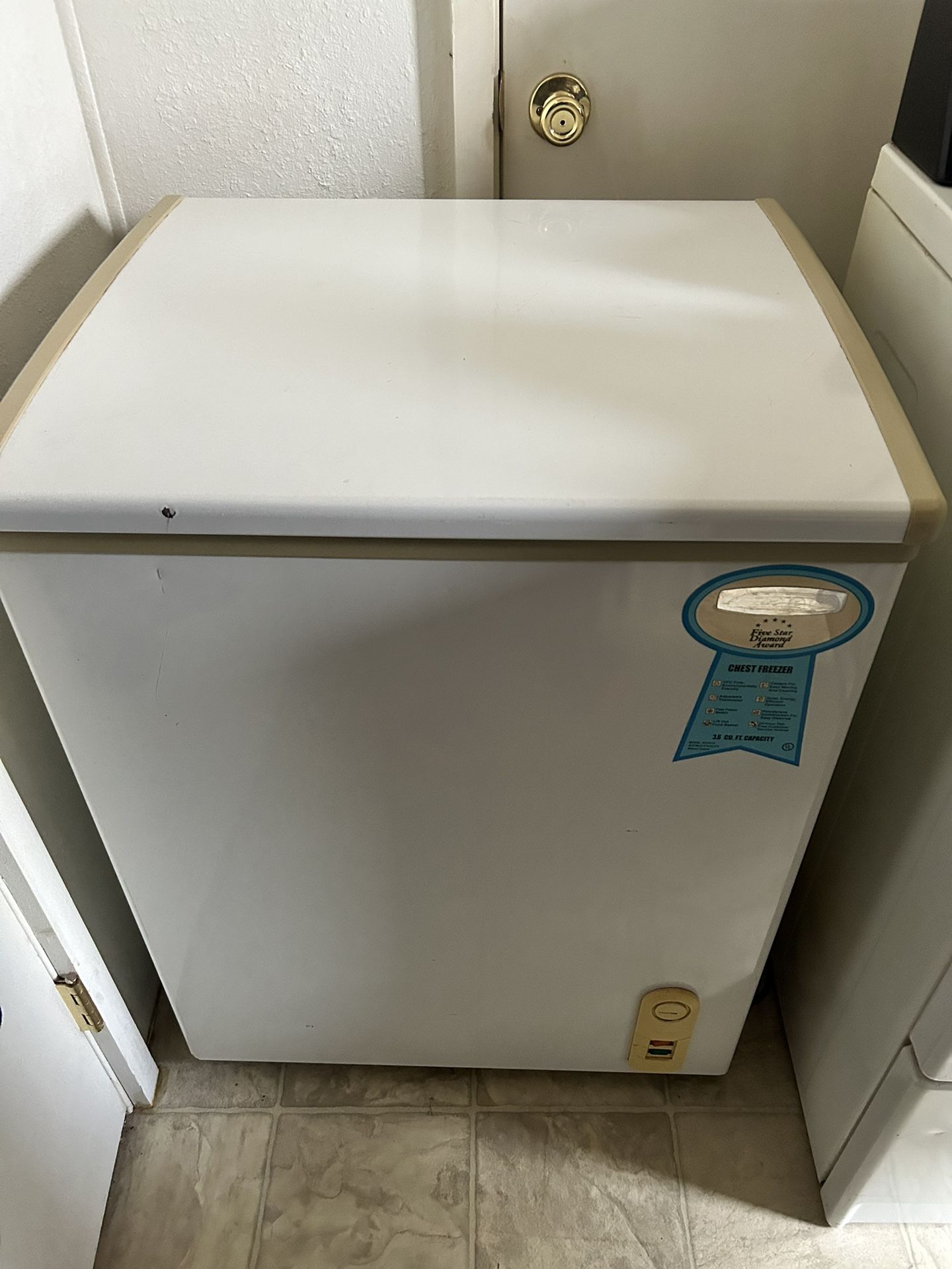 3.6cu Chest Freezer