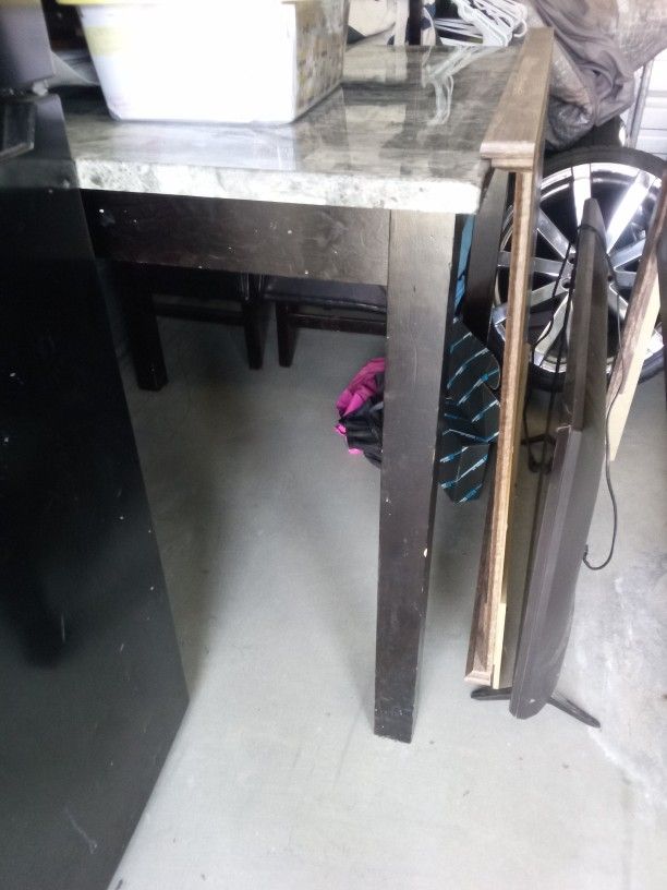 Kitchen Table With Chairs