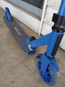 Scooter 6" wheels motion activated led