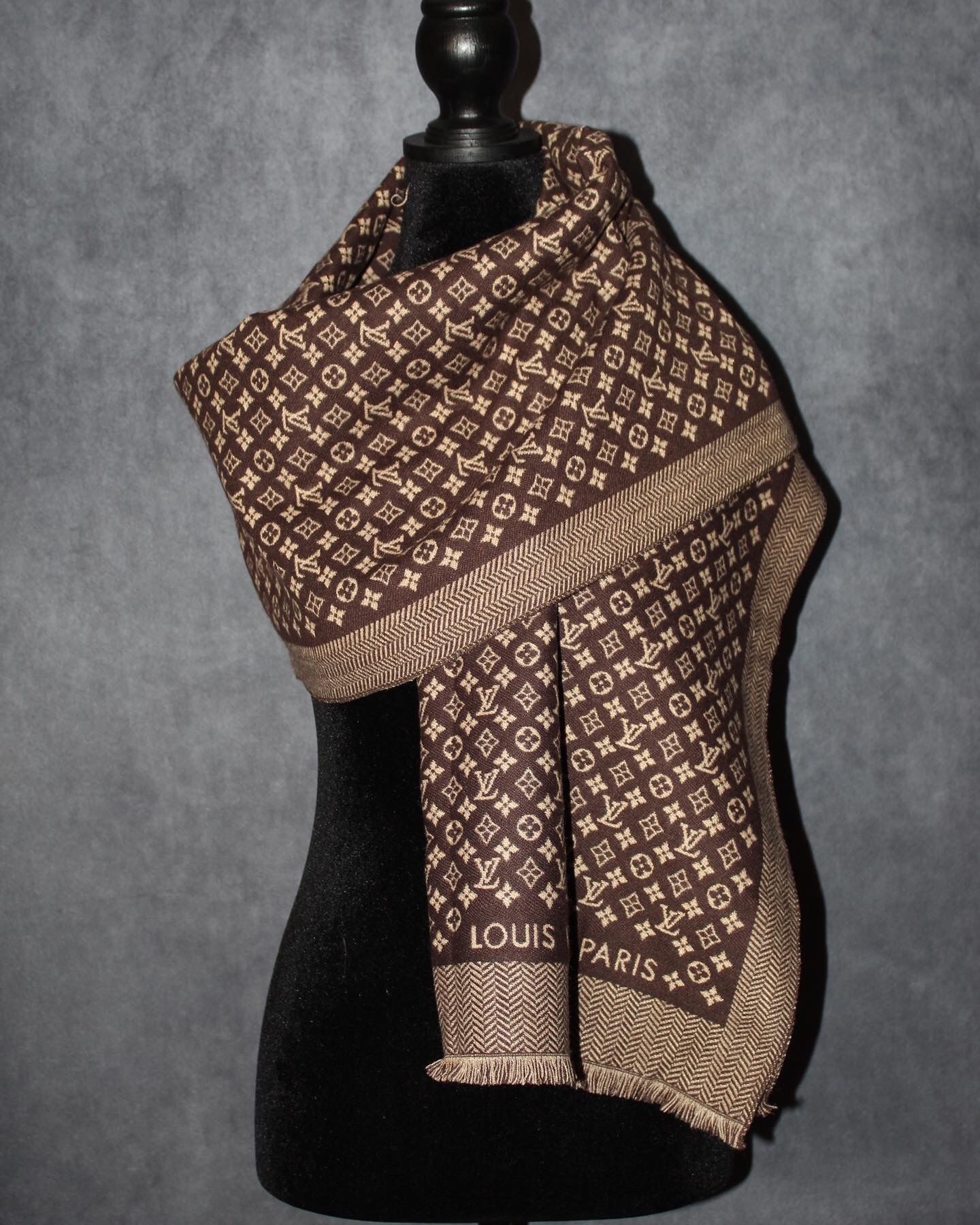 New authentic Louis Vuitton brown monogram 60% wool 40% acrylic scarf for  Sale in Montvale, NJ - OfferUp