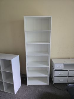 Good Condition White Bookshelf