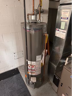 Rheem 40-Gallon Natural Gas Water Heater