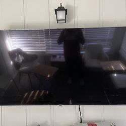 70 Ish TV LG 300