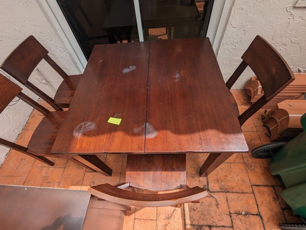 Dining Table With Chairs - FREE