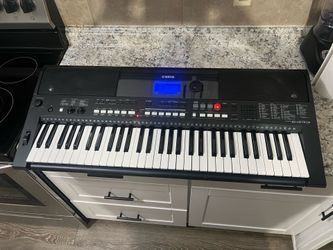 Yamaha PSR-E433 Keyboard