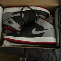 Jordan 1’s Size 7y