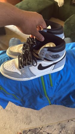 Jordan 1 mid